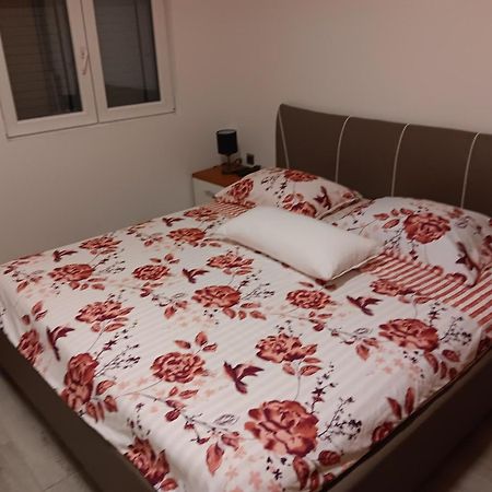 Nika Villa Bilice Eksteriør billede